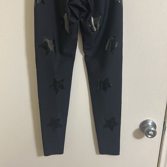 EUC Ultracor Black Star Athletic Leggings - Picture 4 of 6